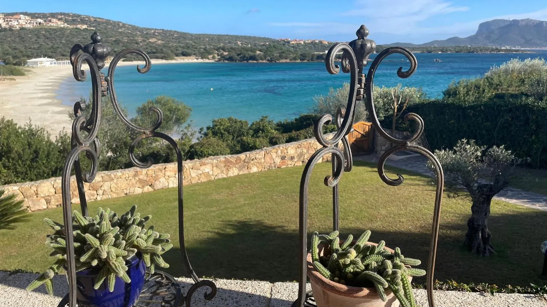 Sandy Cove Patio Villa Sul Mare Golfo Aranci Italy